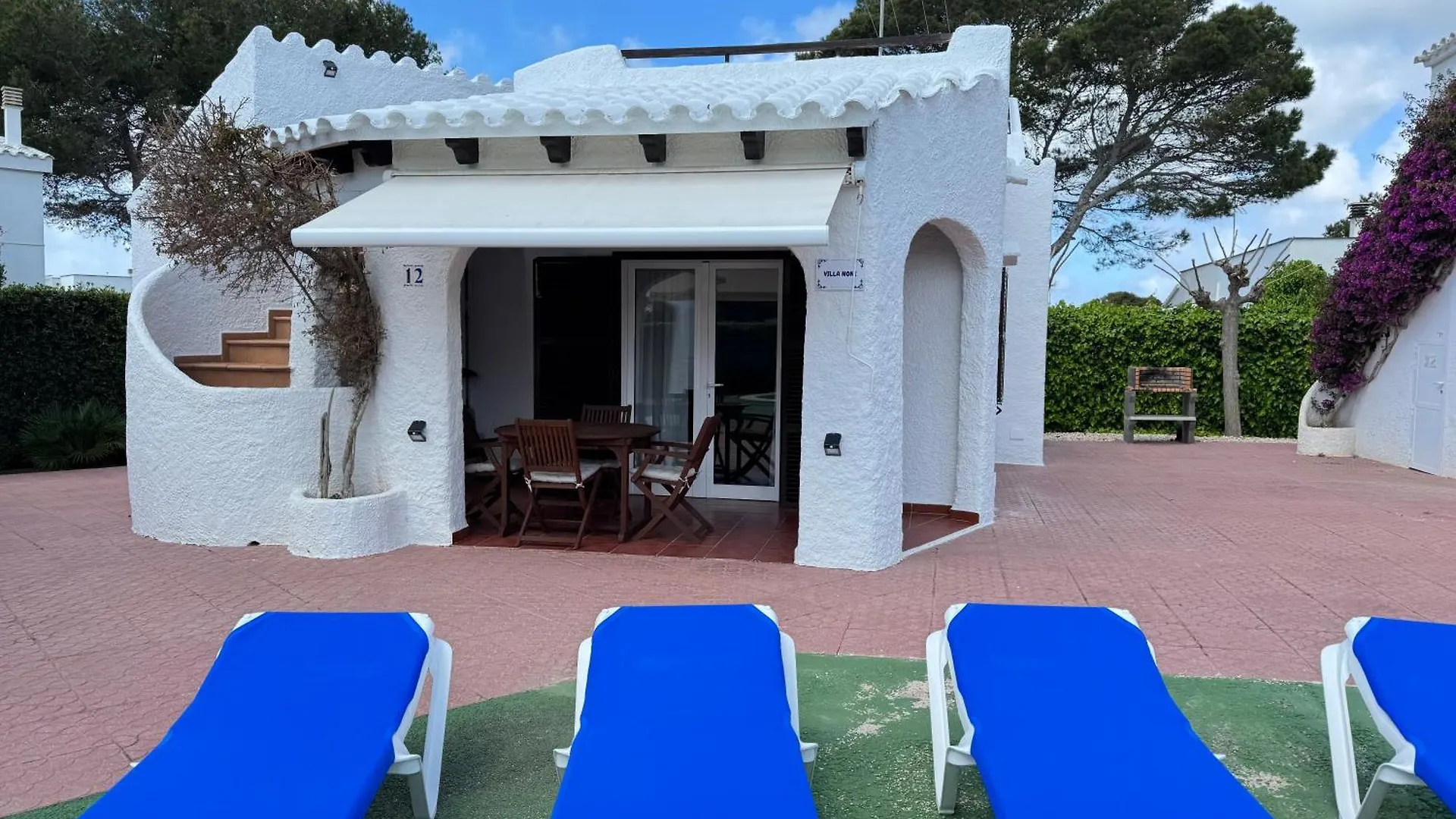 Villa Noni Monsines Cala Blanca  İspanya